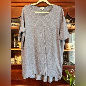 Lularoe scoop neck drop shoulder tee size medium